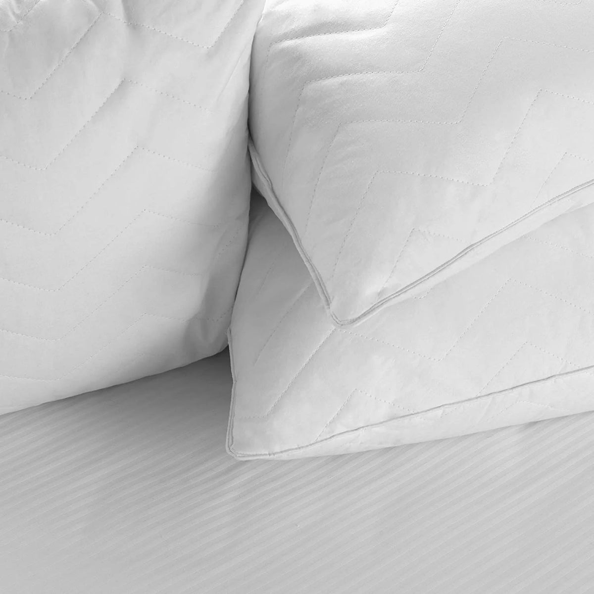 Hotel Quality 233 TC Cotton Gel Fiber Bed Pillow D70616