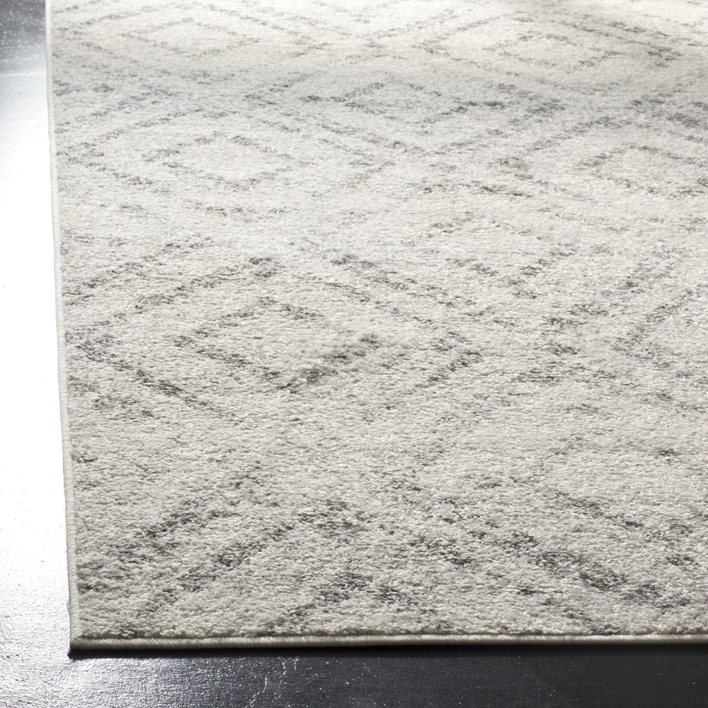 Light Grey Geometric Area Rug 8' x 10' H5243