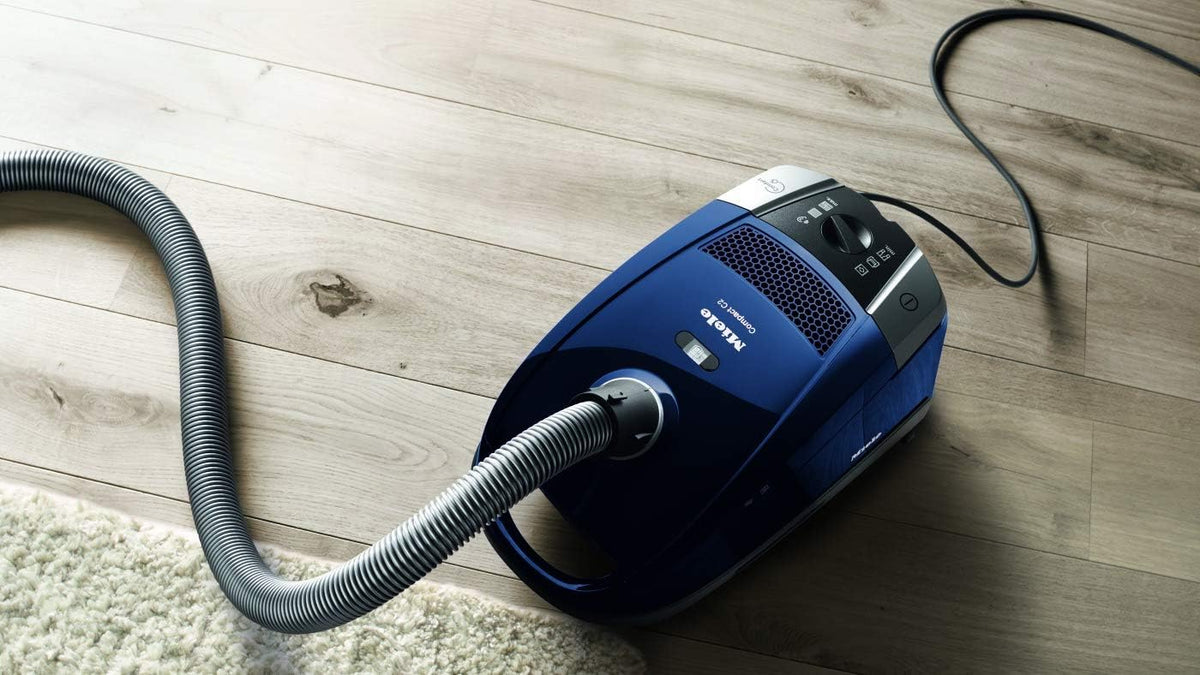 Marine Blue Canister Vacuum M585