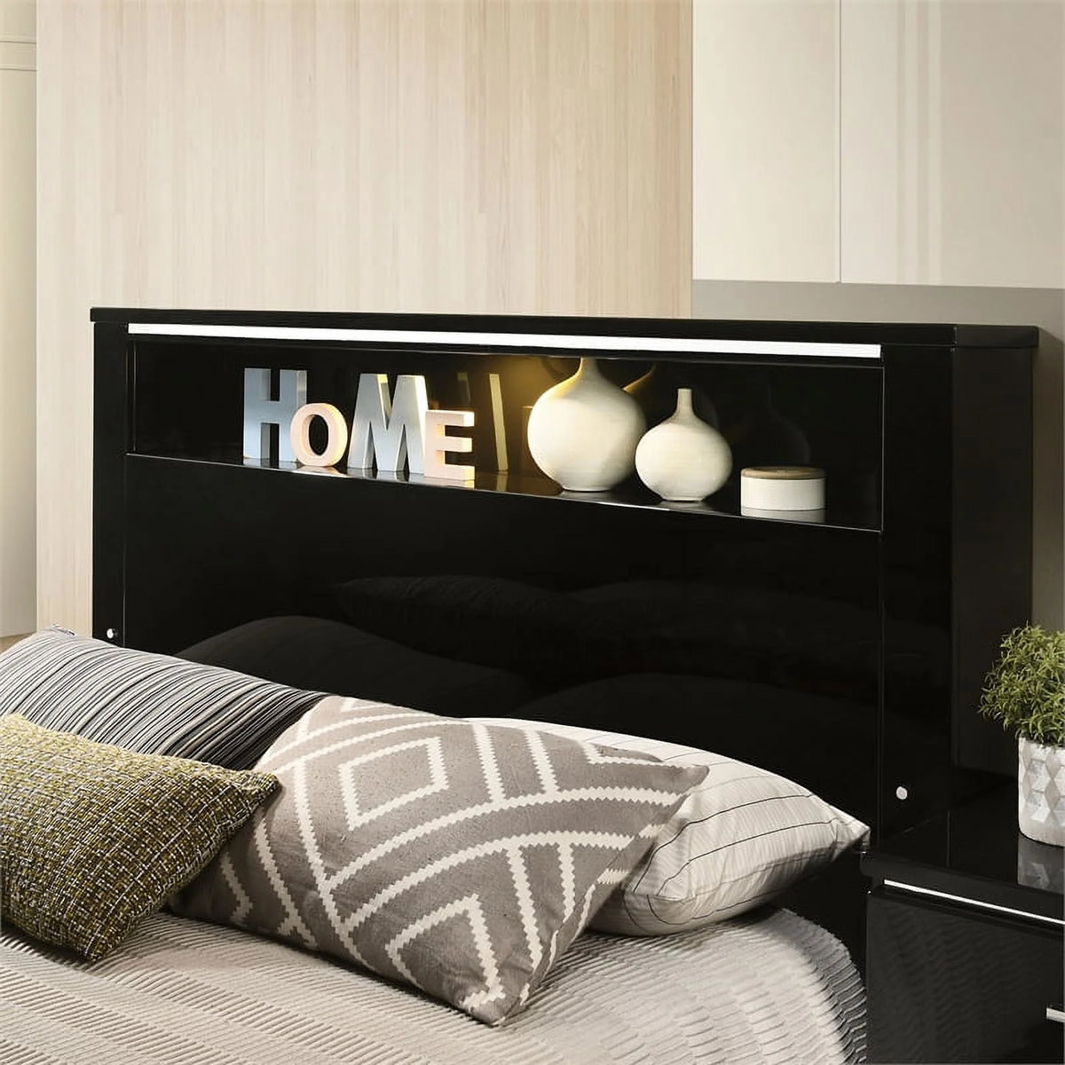 Black Wood Bedroom Set Cal King with Nightstand V1715