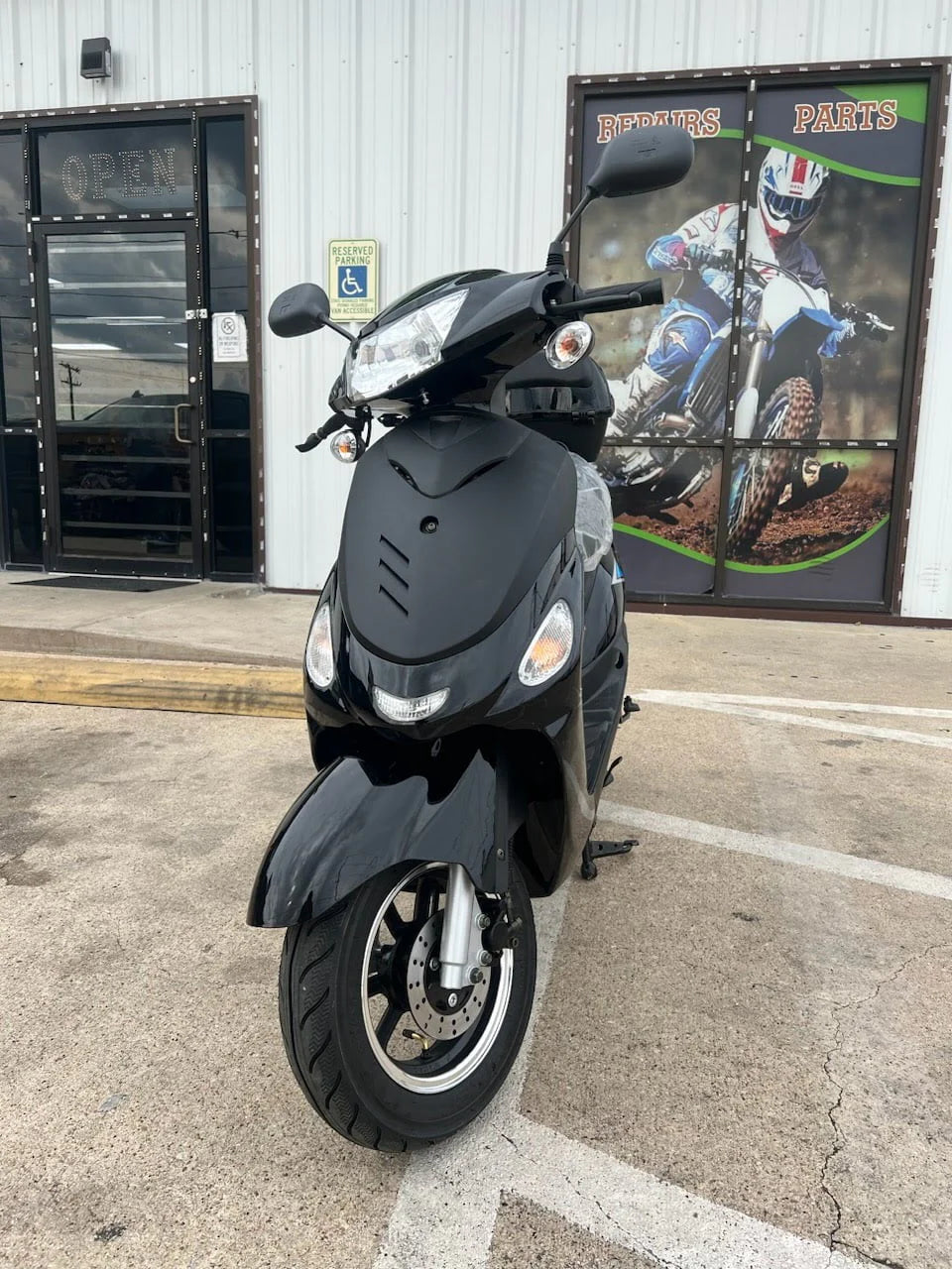 49cc Gas Fully Automatic Scooter Moped with Trunk E6928