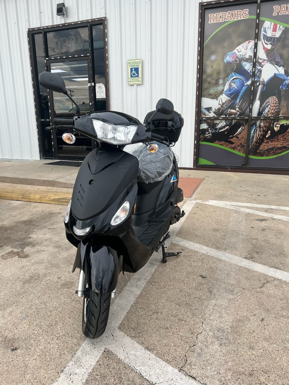 49cc Gas Fully Automatic Scooter Moped with Trunk E6928