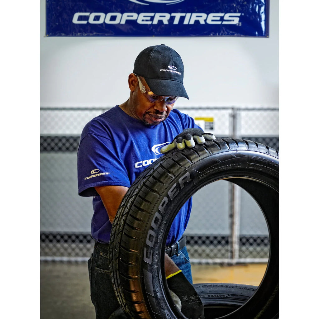 235/75R15 109T All-Season Tire Q440