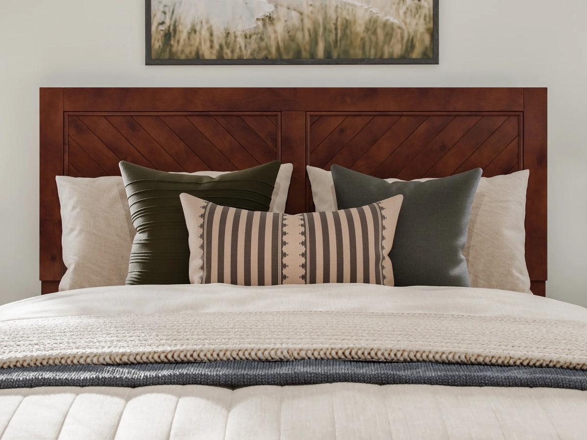 Walnut Solid Wood Platform Bed with Footboard, Queen G6825