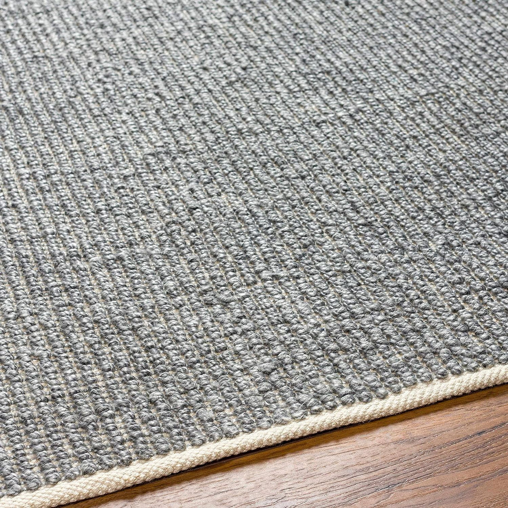 Gray Black 5' X 7'6" Area Rug Z5520