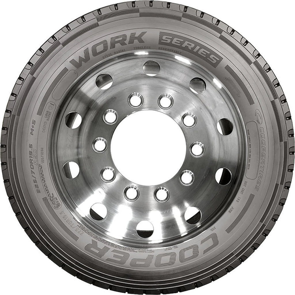 225/70R19.5 Commercial Tire Y67749