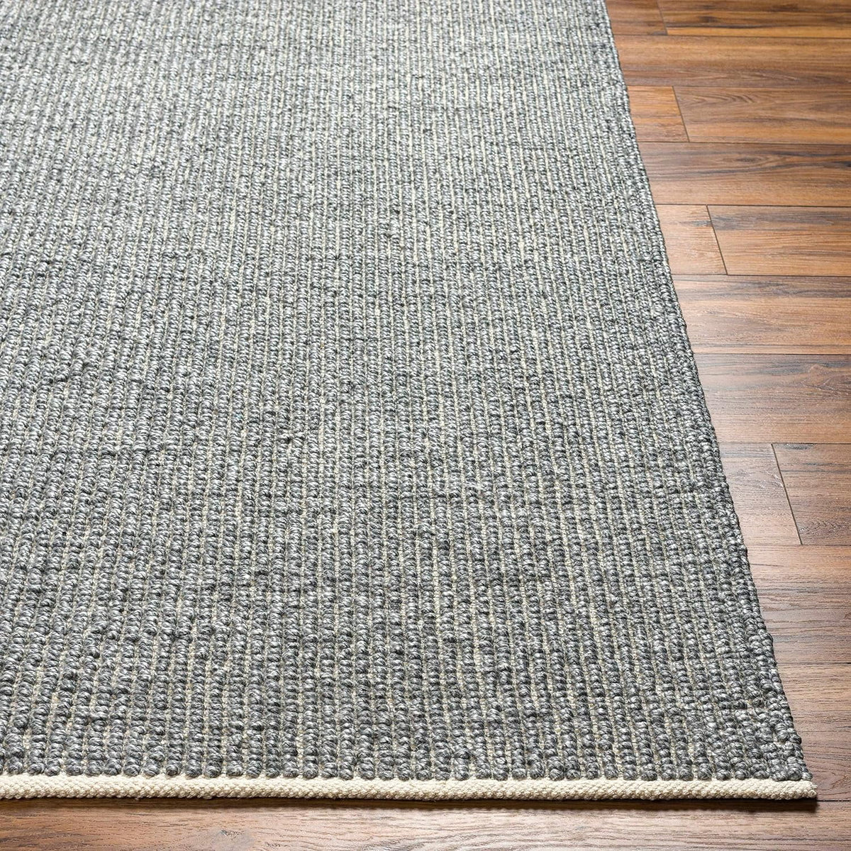 Gray Black 5' X 7'6" Area Rug Z5520